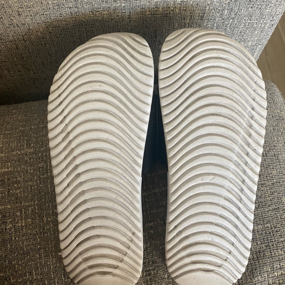 Nike slides - Picture 3 of 5